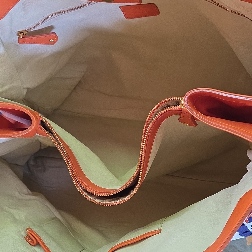 Escada Leather Oversized Tote Weekend Bag - Picture 6 of 8